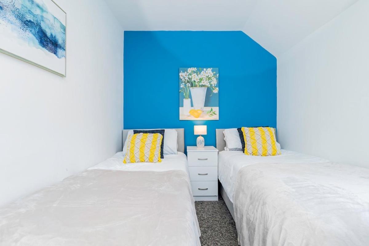 Near Centre, Private Garden, Parking, Netflix, Long Savings Apartment Cardiff